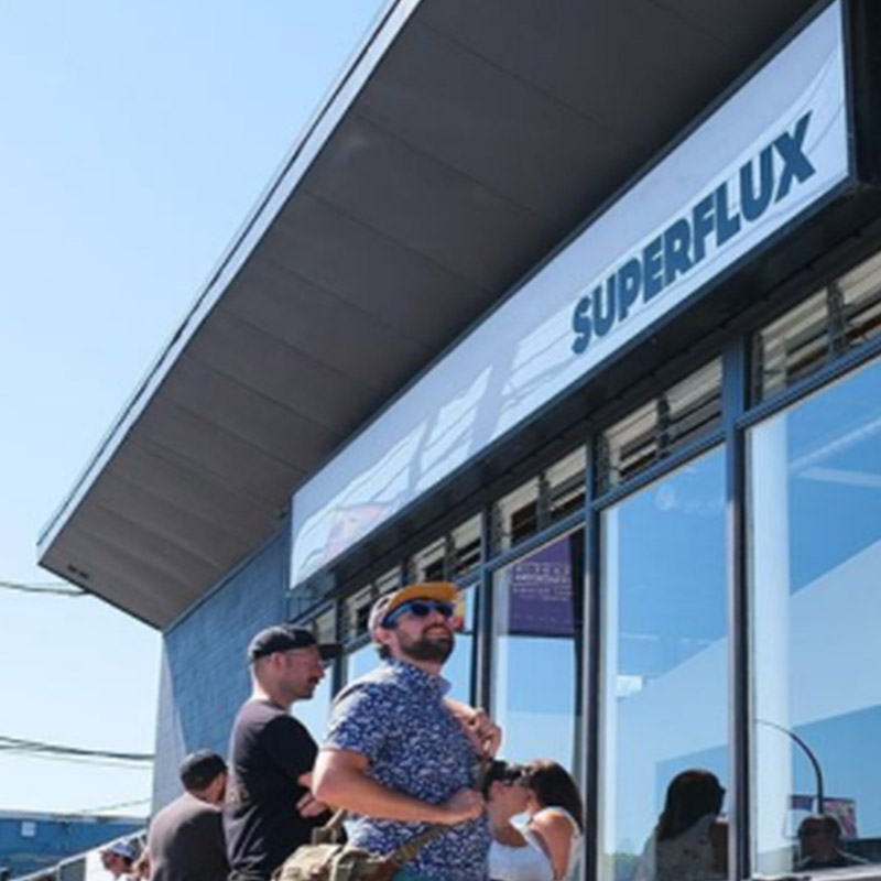 Superflux Beer Company / スーパーフラックスビアカンパニー
カナダ・バンクーバー
